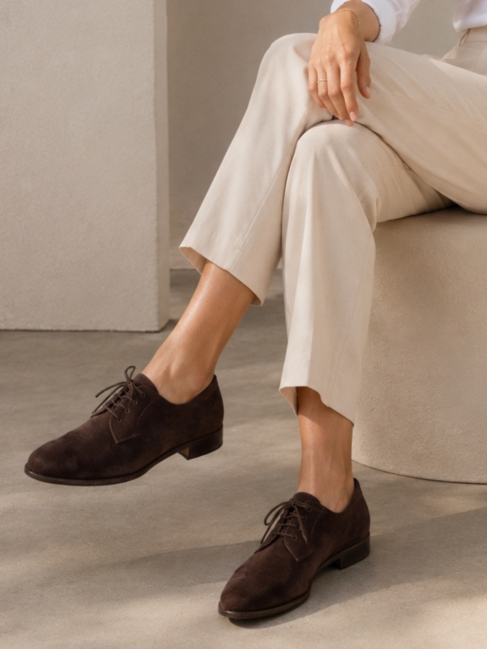 Salvatore Ferragamo Vintage Brown Suede Lace-Up Oxfords | 8 B